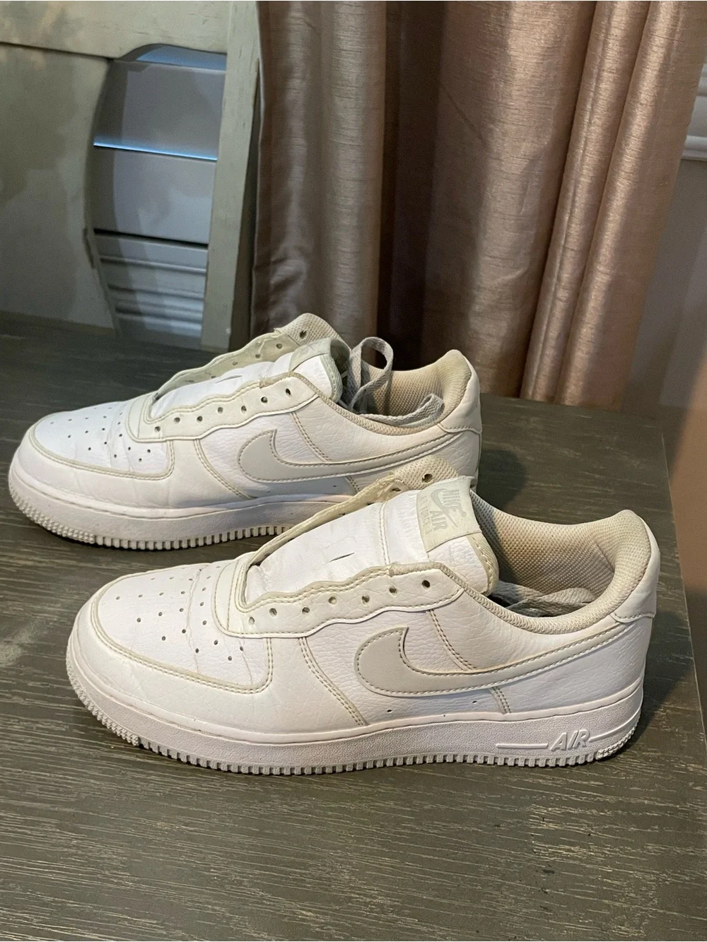 Nike Mens air force 1 White Low-Top Sneakers. size 8.5